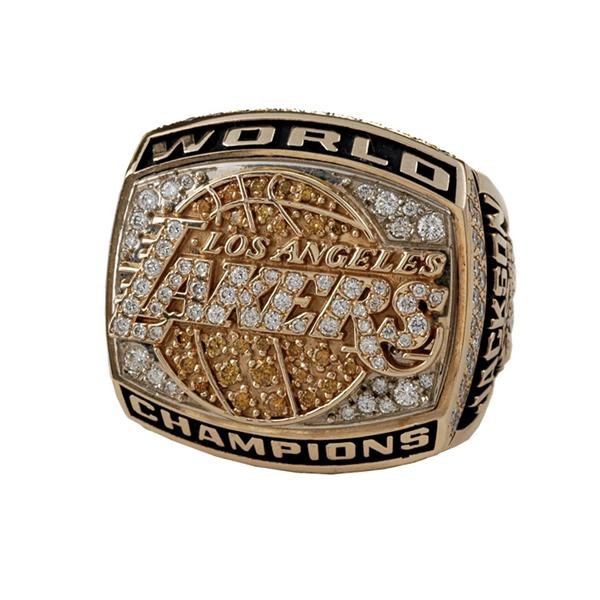 - 2000 Los Angeles Lakers World Championship Ring