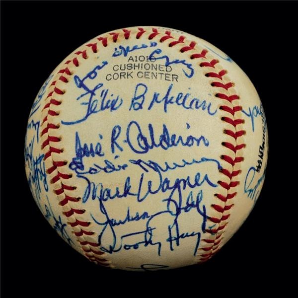 Baseball Autographs - Earliest Known Eddie Murray Team Signed Baseball