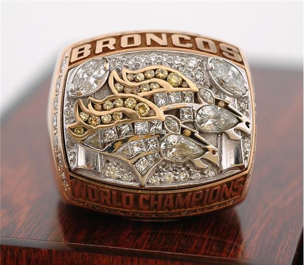 1998 Denver Broncos World Champions Ring in Presentational Box