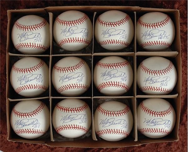 Baseball Autographs - Mike Schmidt Single Signed Baseballs (36)