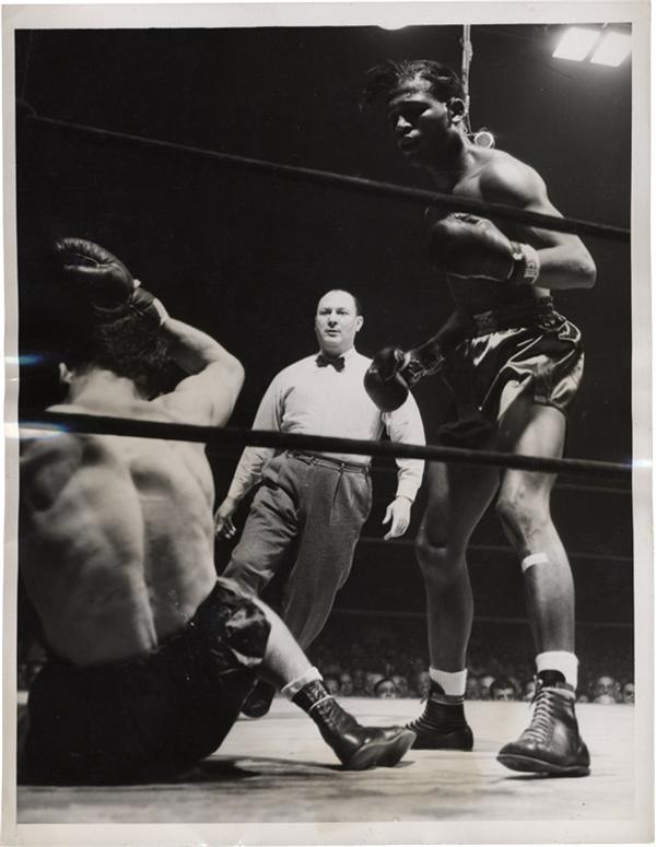 Muhammad Ali & Boxing - Sugar Ray Robinson Downs Jimmy McDaniels