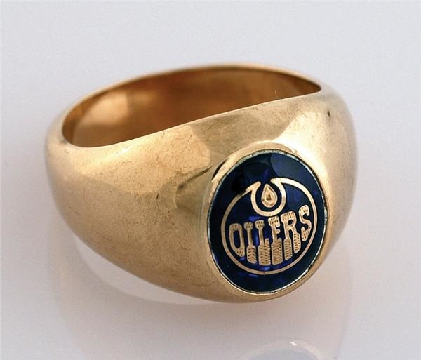 Edmonton Oilers 10 Karat Gold Team Ring