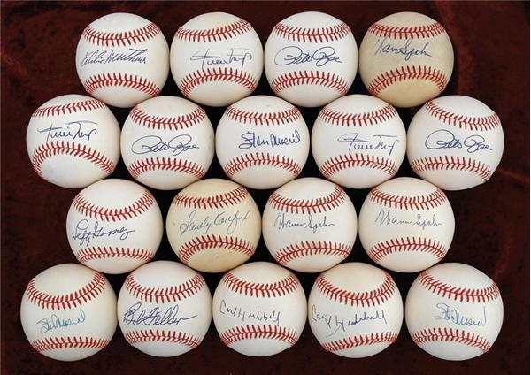 Baseball Autographs - Group Of 18 Single Signed Baseballs with Gomez, Koufax and Hubbell