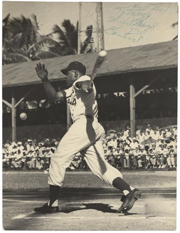 Baseball Autographs - 1954 Willie Mays Vintage Signed Santurce Photo
