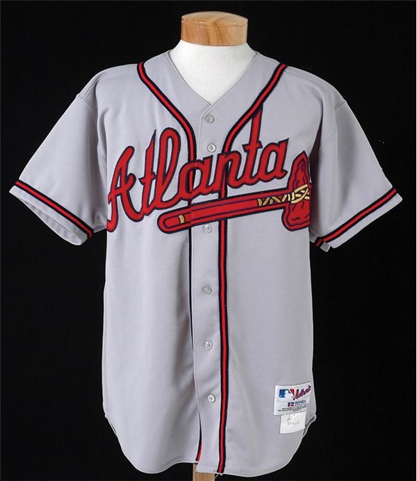 Baseball Equipment - 2002 Tom Glavine Game Worn Atlanta Braves Jersey