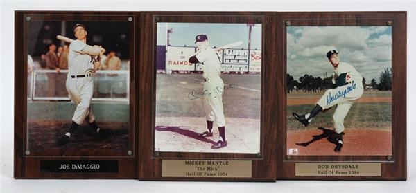 Baseball Autographs - Collection Of 32 Signed 8 x 10&quot; Photos On Plaques