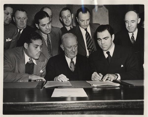 Muhammad Ali & Boxing - Louis and Schmeling Sign for Rematch (1938)