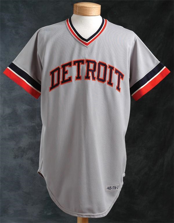 Baseball Equipment - 1972 Mickey Lolich Detroit Tigers Game Used Road Jersey