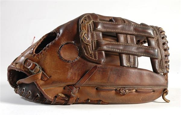 Baseball Equipment - Robin Yount Game Used Glove