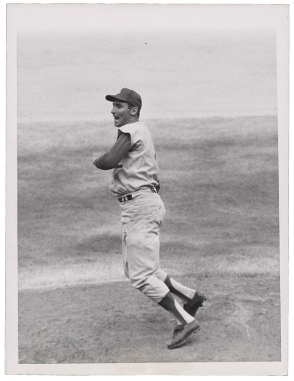 Sandy Koufax - Sandy Koufax Strikes Out 15 Yankees in 1963 World Series (Final Pitch)