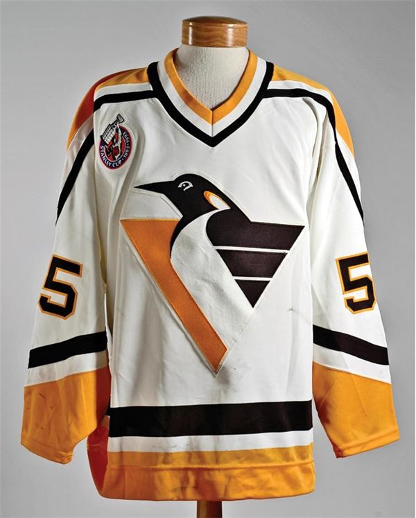 - 1992-1993 Larry Murphy Pittsburgh Penguins Game Worn Jersey