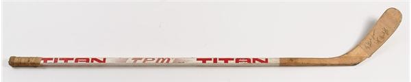 - 1981-82 Wayne Gretzky Edmonton Oilers Game Used & Vintage Autographed Stick