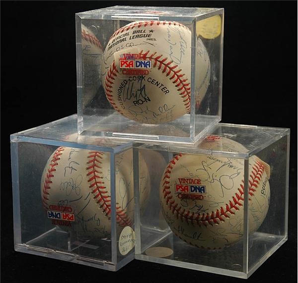 Baseball Autographs - 1998 Arizona Diamondbacks 1st Year Team Signed Baseballs (3)