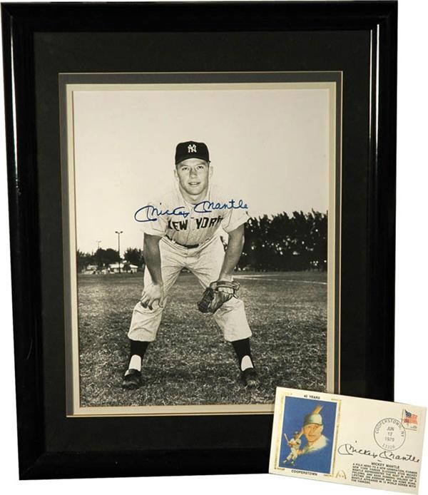 Baseball Autographs - Mickey Mantle Signed Gateway Cachet and 11 x 14&#39;&#39; Photo