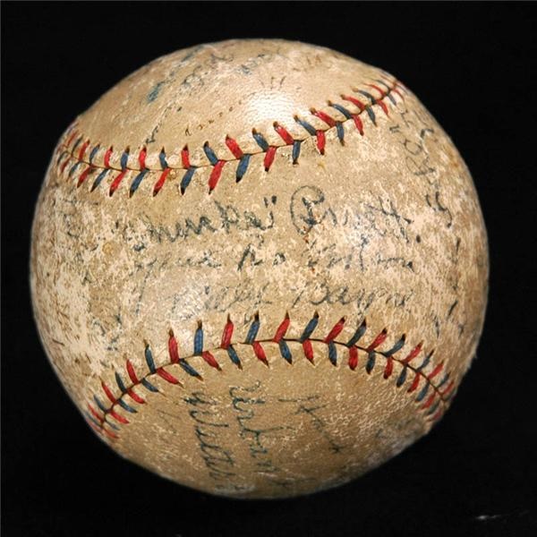 Baseball Autographs - 1922 St. Louis Browns Team Signed Baseball with Urban Shocker