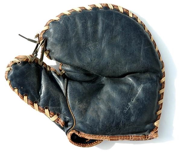 Baseball Equipment - 1930s Phil Cavaretta Buckle Back 1st Base Mitt