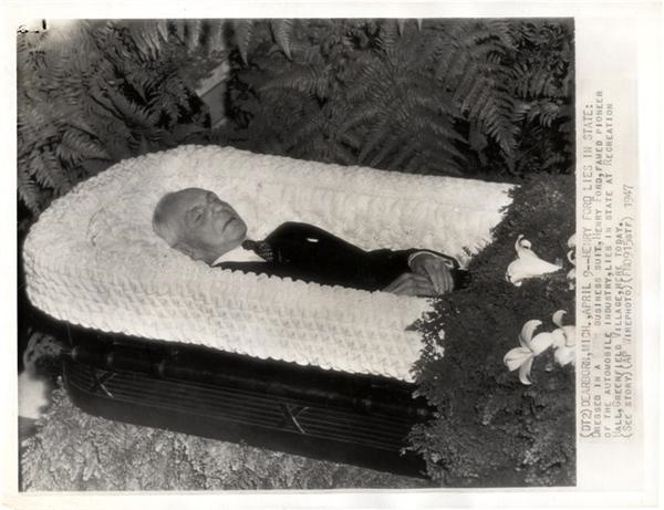 Business - Henry Ford’s Funeral (6 photos)