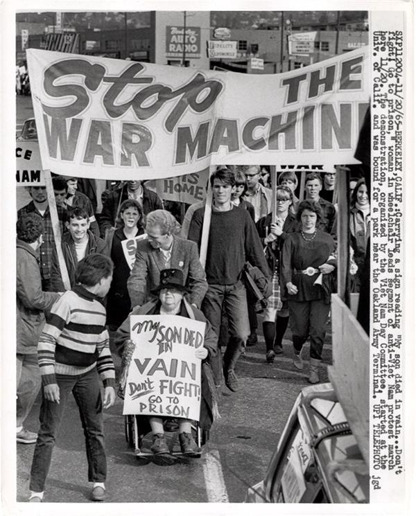 Civil Rights - The Berkeley Peace Marches 1965-66 (15 photos)