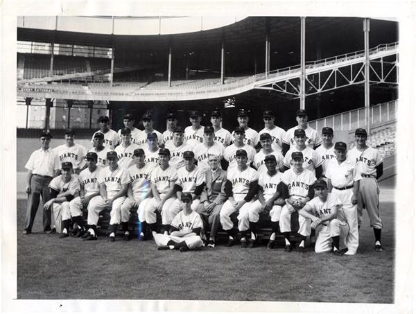 The New York Giants Last Team Portrait (1957)