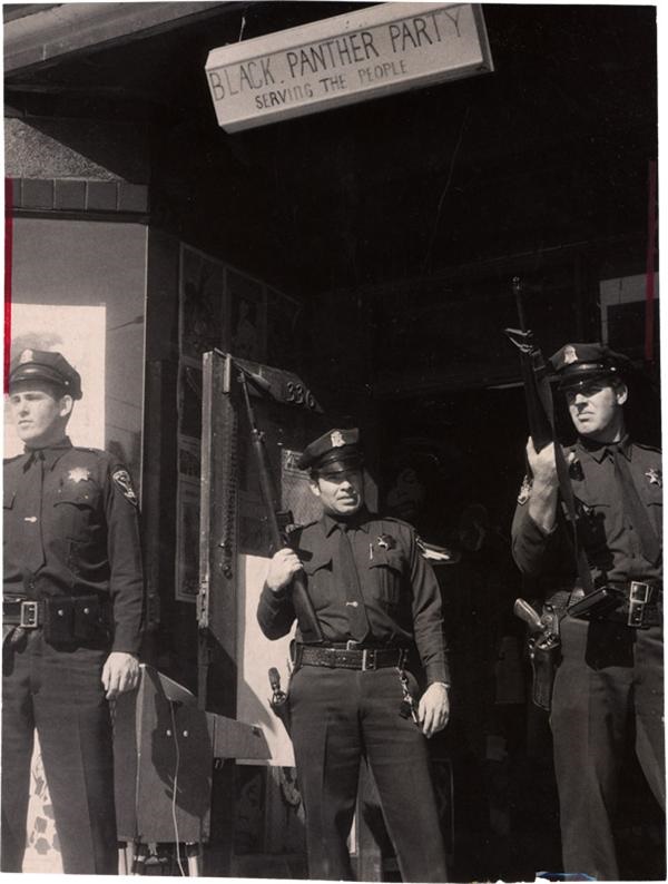 Civil Rights - Cops Overrun Black Panther Headquarters by Stone (1969)