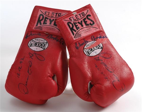 Muhammad Ali & Boxing - Oscar DeLaHoya Autographed Fight Worn Gloves (2nd Pro Fight)