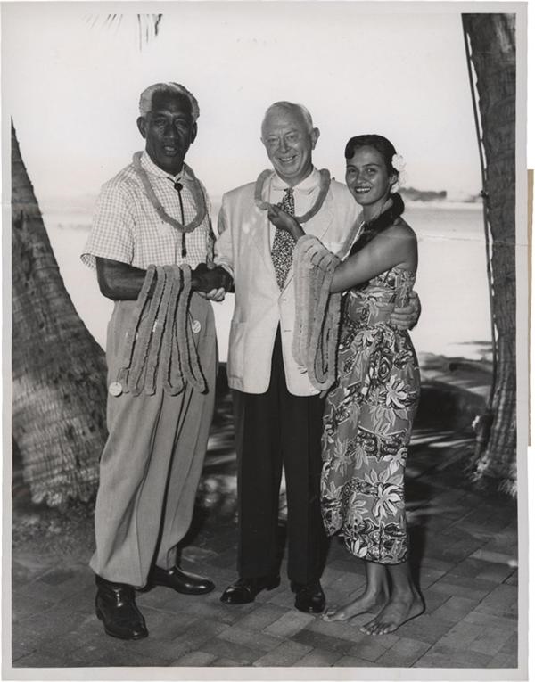 Duke Kahanamoku Hawaiian Legend Wire Photo (1957)