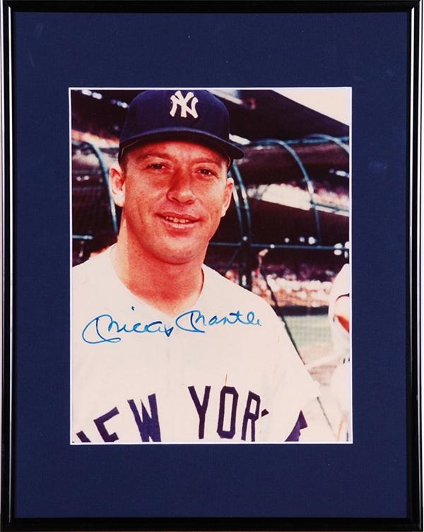 Baseball Autographs - Mickey Mantle Signed 8 x 10 Framed Photo