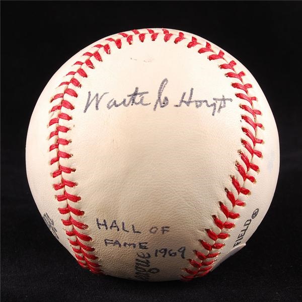 Baseball Autographs - Hall of Famer Waite Hoyt Single Signed Baseball