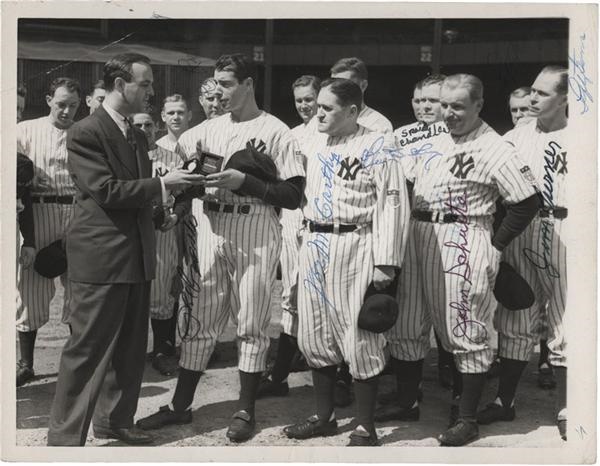 Baseball Autographs - (9) Signed New York Yankees &amp; More Baseball Wire Photo Lot