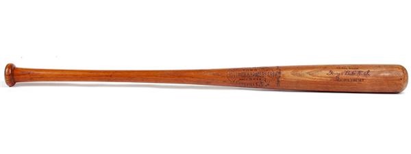 - Babe Ruth Signed 1931 Louisville Slugger 40BR Baseball Bat