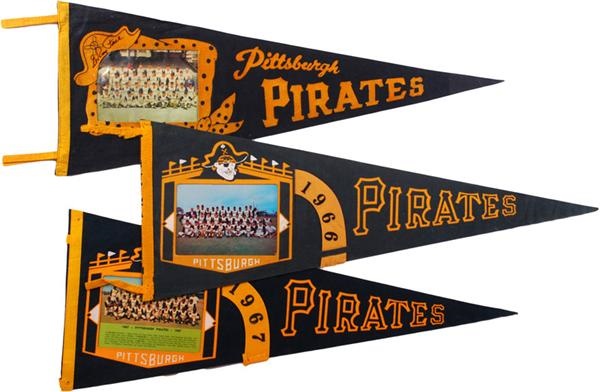 - (3)1960-1967 Pittsburgh Pirates Picture Pennant