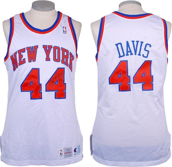 - 1993-1994 Hubert Davis New York Knicks Game Used and Signed Jersey