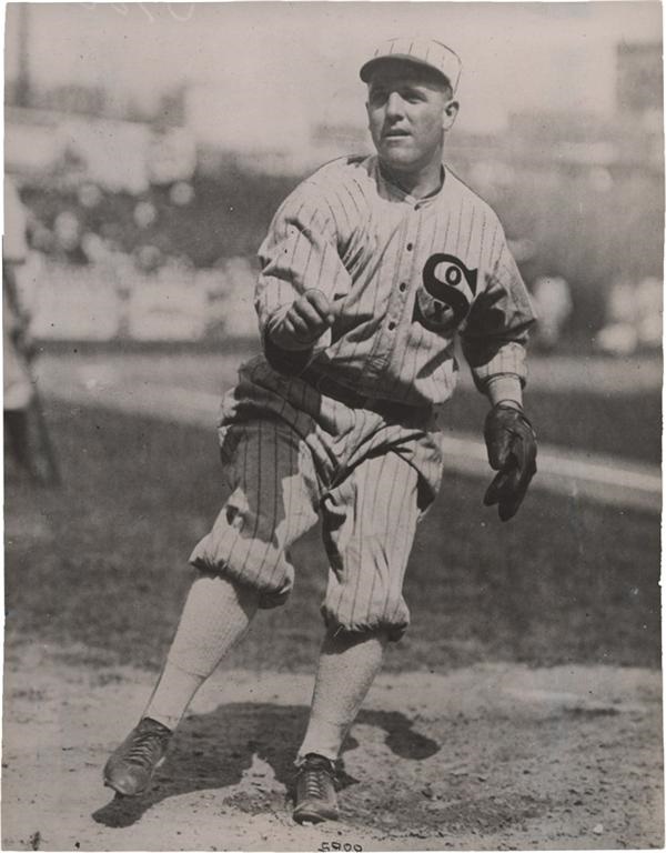 Memorabilia Baseball Photographs - Singles - Eddie Cicotte (1917)