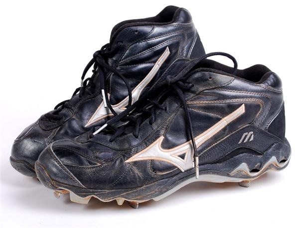 - Chipper Jones Braves Game Used Cleats