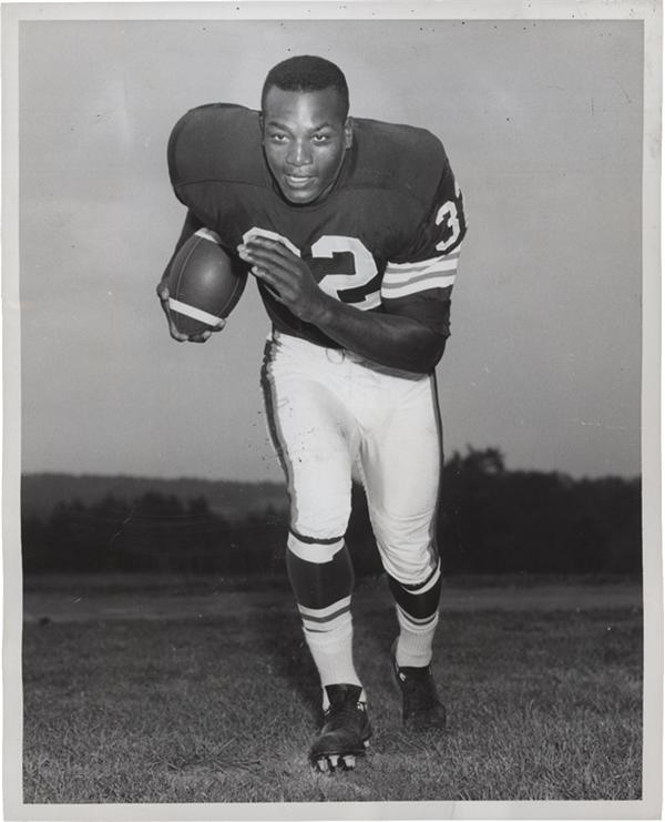 - Jim Brown Cleveland Browns Promo Photos w/ 1958 Rookie SFX Archives (5)