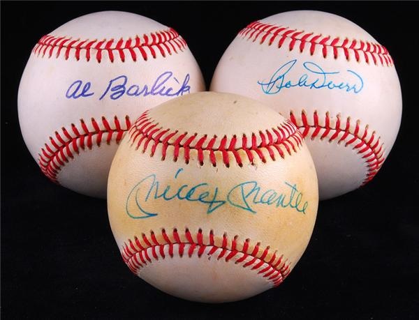 Baseball Autographs - Hall of Famer Single Signed Baseball Lot with Mickey Mantle (3)