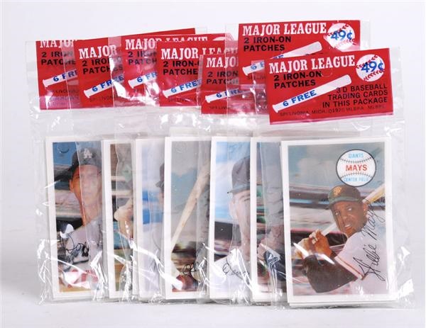- Rare 1970 Kelloggs Baseball Card Unopened Cello Packs Including Mays on Top (8)