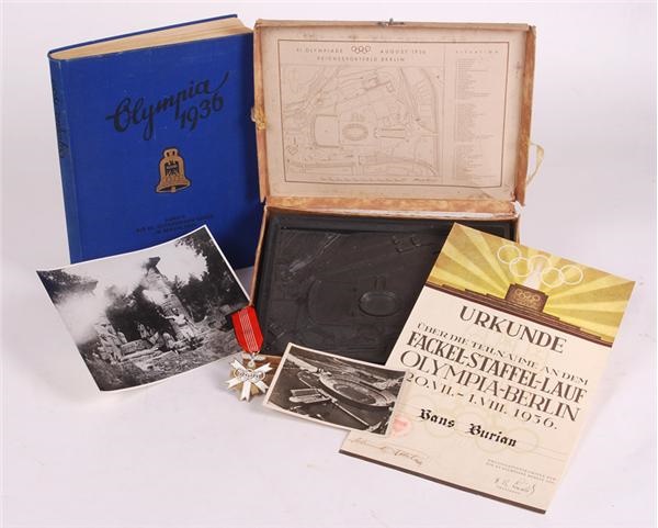 - 1936 Olympic Book with Model, Medal and Photos (6)