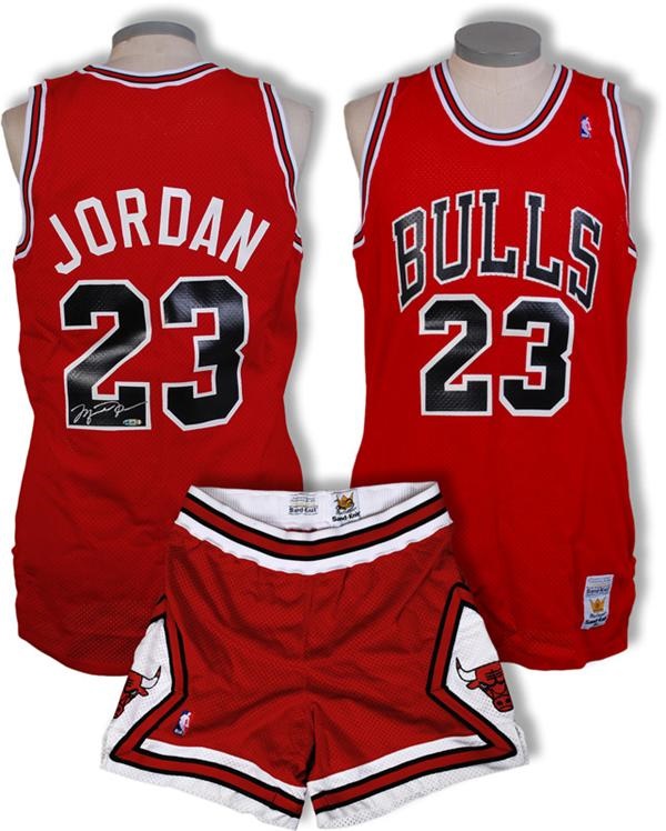 - 1988 Micheal Jordan Chicago Bulls Game Worn and Signed Jersey (UDA)