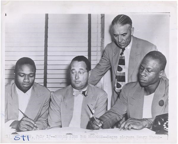 - HANK THOMPSON & WILLARD BROWN : Historic Signing, 1947