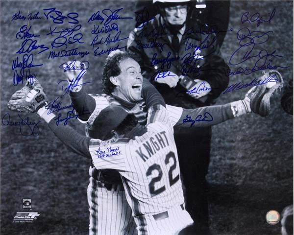 Baseball Autographs - 1986 New York Mets Signed 11 x 14'' Photograph