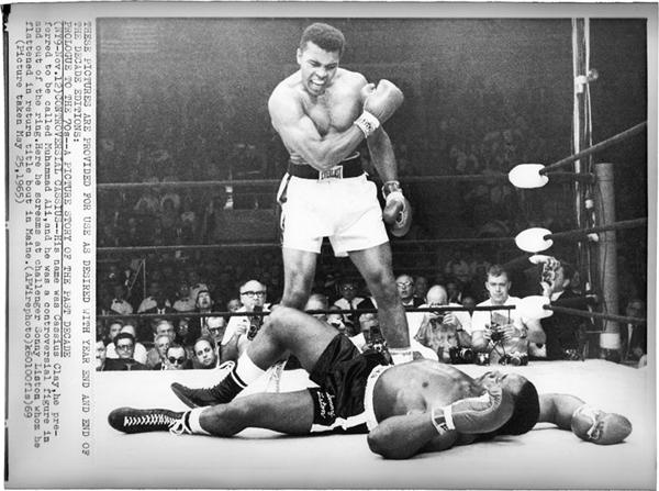 Muhammad Ali & Boxing - CASSIUS CLAY V. SONNY LISTON  
Classic image, 1963