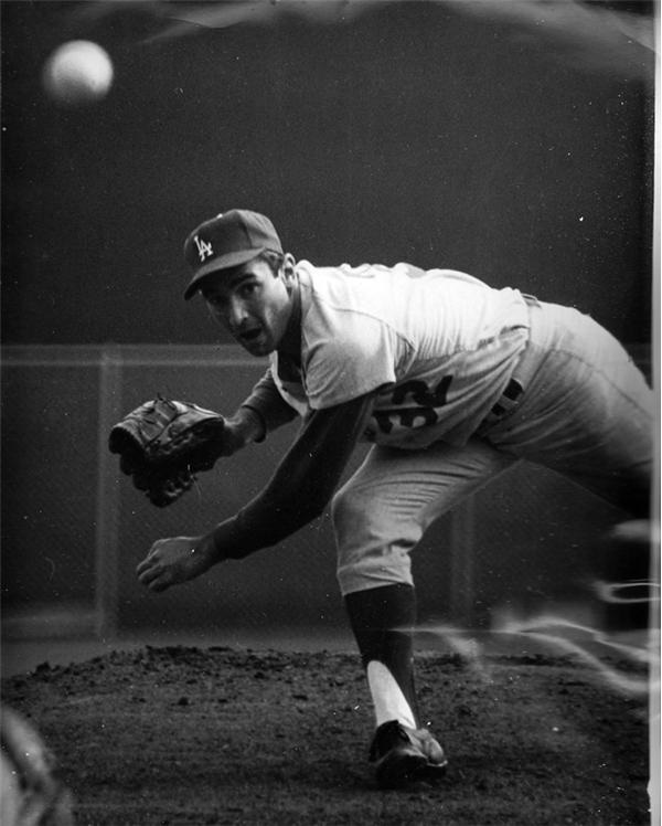 The John O'connor Signed Baseball Collection - SANDY KOUFAX 
(B. 1935)<br>World Series, 1965