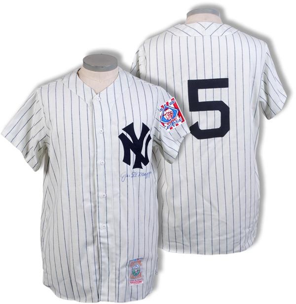 Baseball Autographs - Joe DiMaggio Signed Mitchell and Ness 1939 Yankees Jersey