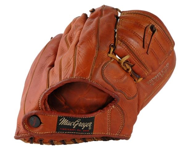 Baseball Equipment - 1950's Willie Mays Store Model Glove