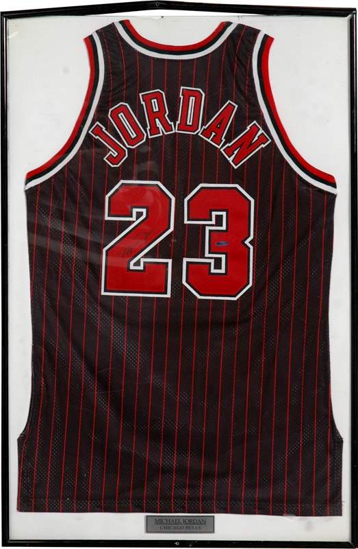 Michael Jordan Signed Chicago Bulls Jersey UDA