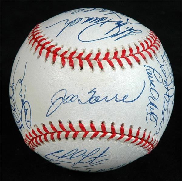 - 1998/99 World Champion New York Yankees Signed Baseball