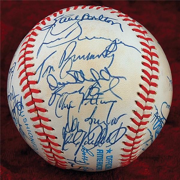 1987 World Champion Minnesota Twins Team Signed Baseball