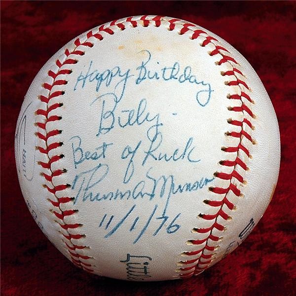 Baseball Autographs - Outstanding Thurman Munson Signed Baseball