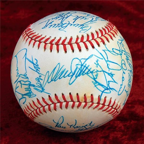 Baseball Equipment - World Champion 1986 New York Mets Signed Baseball